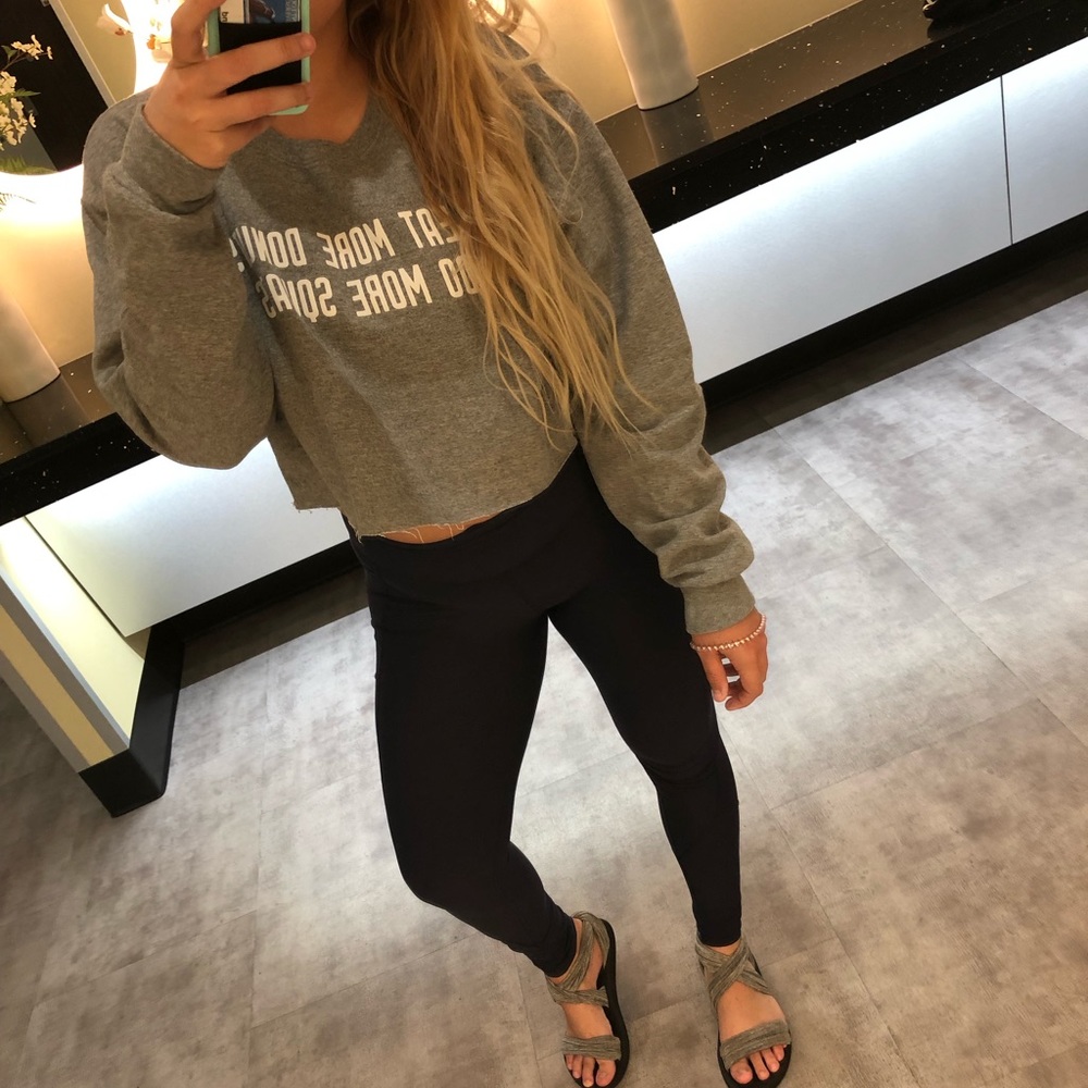 Crop sweatshirt